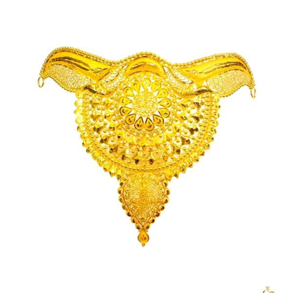 This royal and traditional 22k gold crown define simplicity and elegance. This traditional and passionate crown is all you need on any bridal occasion to show off your personality. Weight of this churi would be only 12.47gm.