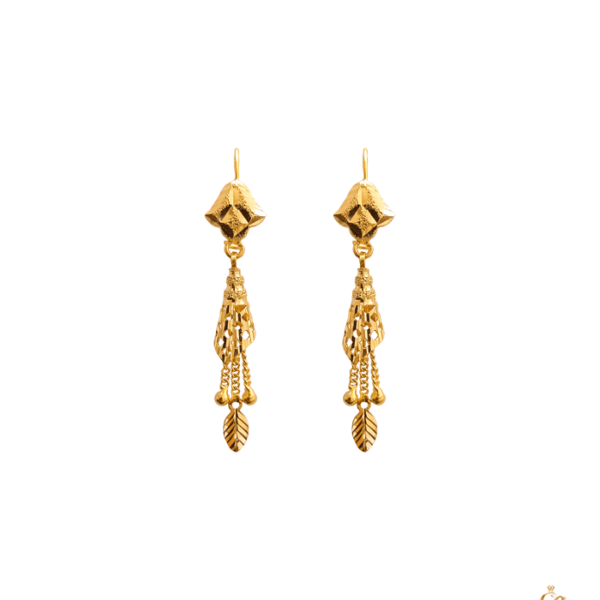Enhance your look with 22k gold kaner dul from Chowdhury Gold. Shop our incomparable new kaner dul for your new favorite pair. The weight of this kaner dul is 2.76gm.